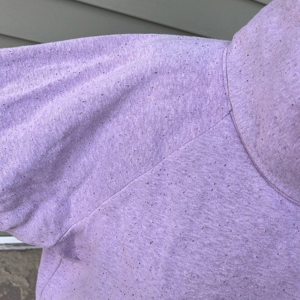 Like new light purple Under Armour sweatshirt - Picture 4 of 13